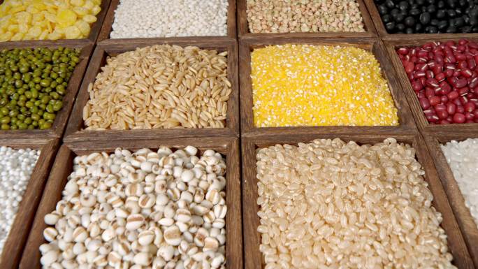 五谷杂粮八宝粥粗粮特写五谷杂粮