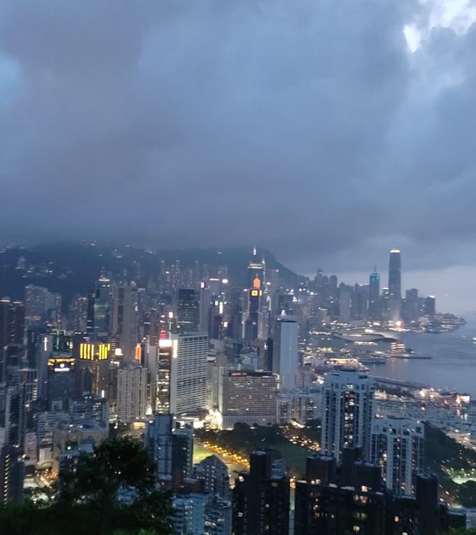 香港宝马山夜景