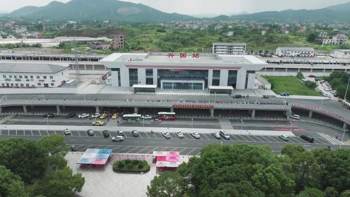 航拍兴国县火车站