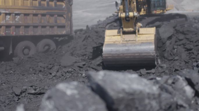 煤炭 煤矿 准东 挖煤 煤矿工人