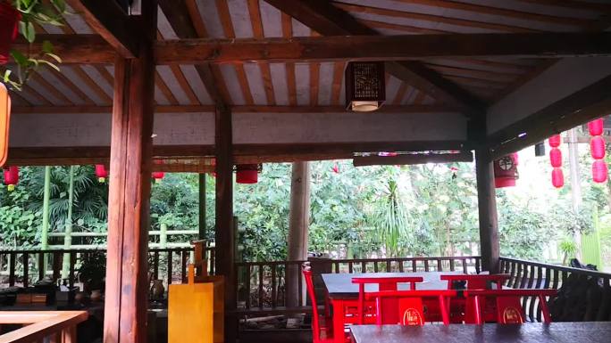 重庆北碚半亩方塘户外茶室一角的景致