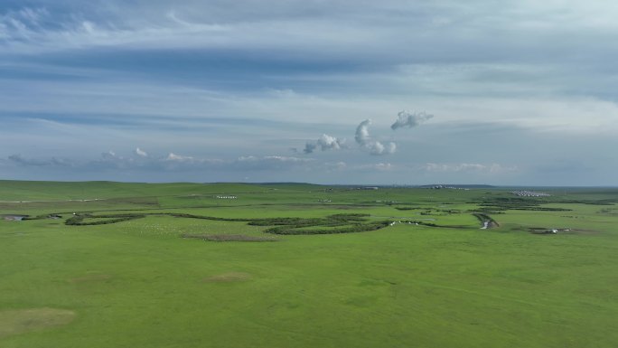 航拍夏日牧场风光