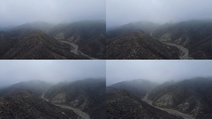 山脉云雾缭绕苍茫大地