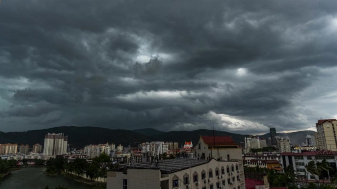 暴雨即将来临