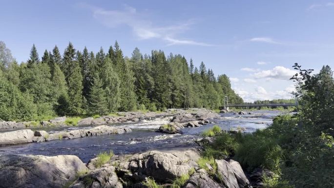 奥卢，芬兰- 2023年6月8日:Koitelinkoski急流