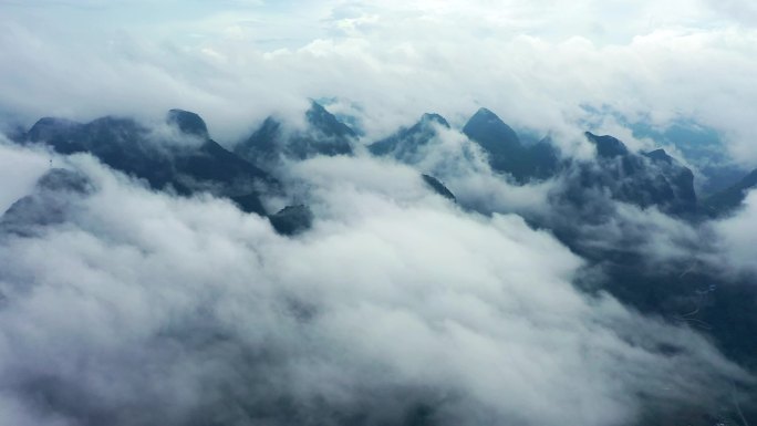 航拍云海云层大山喀斯特地貌广西地貌