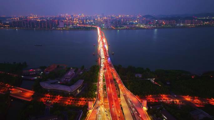 杭州彩虹快速路之江大桥夜景