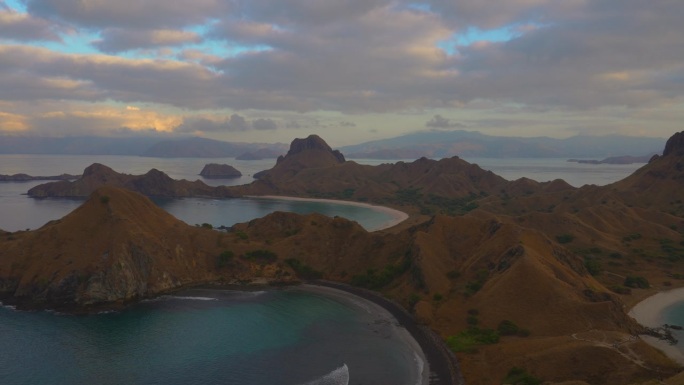 印度尼西亚科莫多岛帕达尔岛的平移镜头