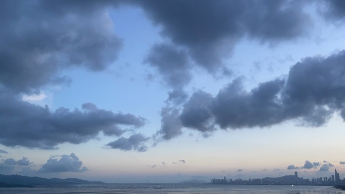 城市海面清晨天空云景 唯美天空云景