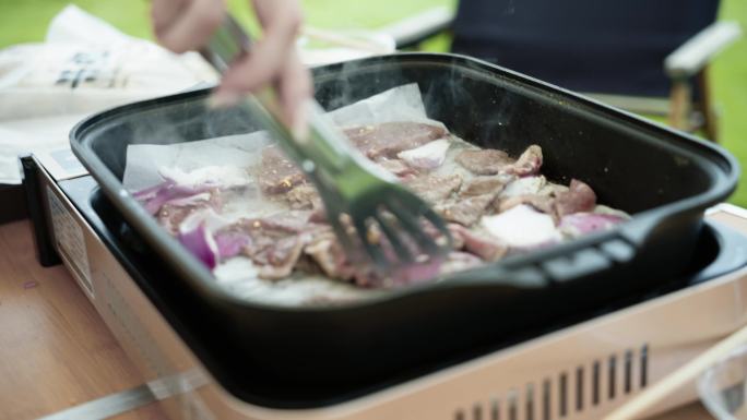 露营烤盘烤肉