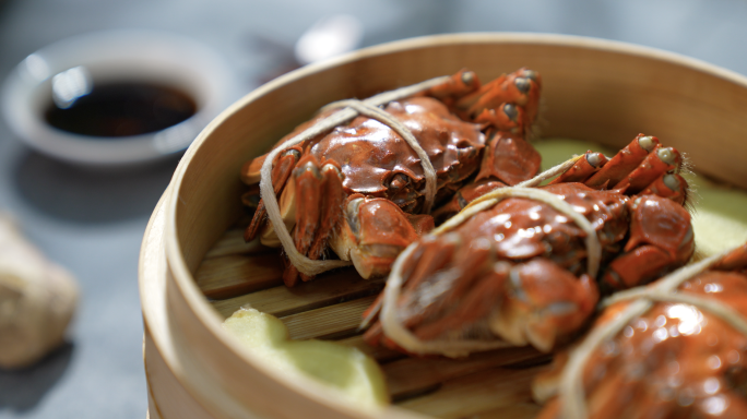 清蒸大闸蟹中国传统秋天中秋美食