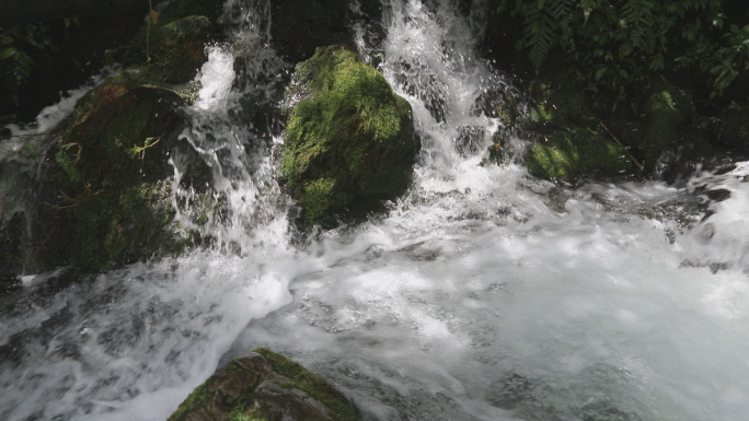 原生态自然风光山间小溪流水视频素材
