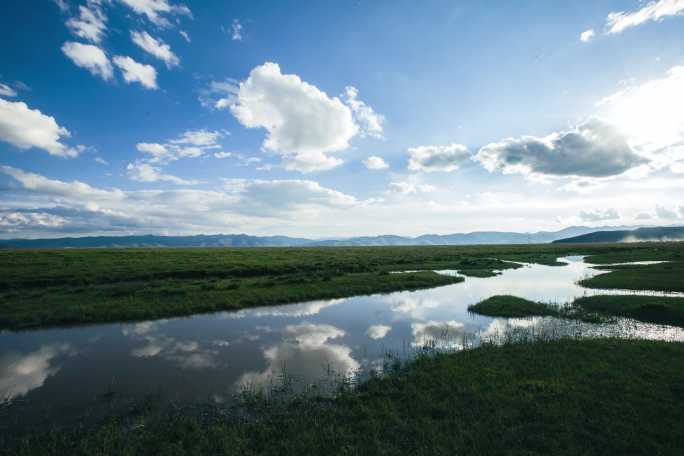 甘南湿地水流水利风景草原小溪延时素材