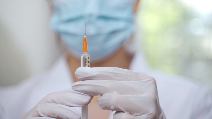 注射配药疫苗接种预防针注射器