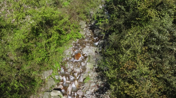 高角度航拍四川高山溪流瀑布全景