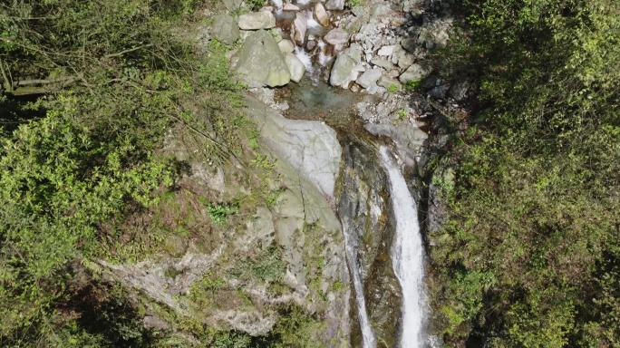 高角度航拍四川高山溪流瀑布全景