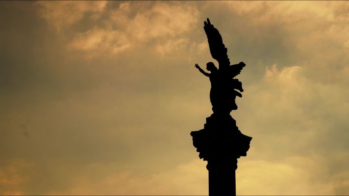 马可波罗广场，和平女神雕塑延时