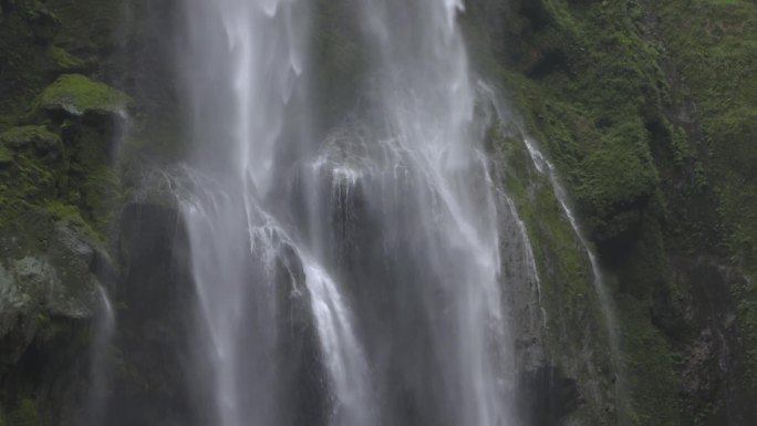 C湖南花垣县山泉泄水高清特写视频