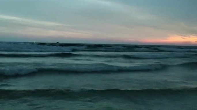 朝阳太阳慢慢升起海面前行茫茫大海海浪海水