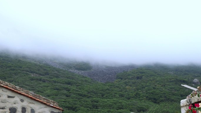【相机实拍】云雾与山顶空镜