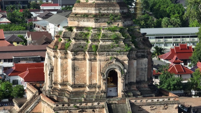 泰国清迈古城契迪龙寺航拍城市风光