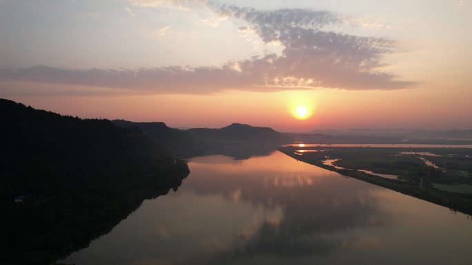 航拍山川河流日出