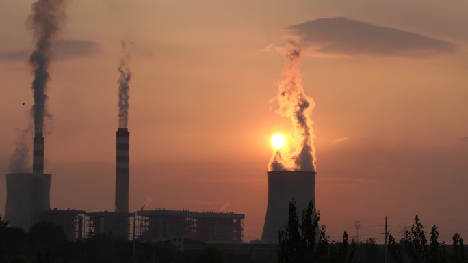 烟囱日落工厂废气排放城市环境污染大气污染
