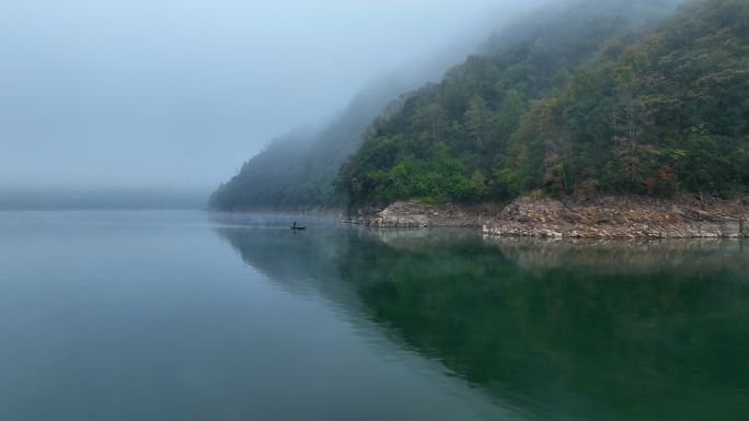 江南水墨山水 晨雾云海