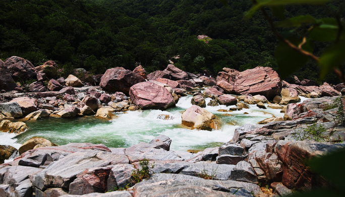 4k小桥流水瀑布石头 唯美自然景观