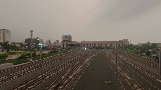 哈尔滨火车站高铁路轨道交通动车货运车皮