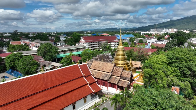 航拍泰国清迈古城帕辛寺庙城市风光