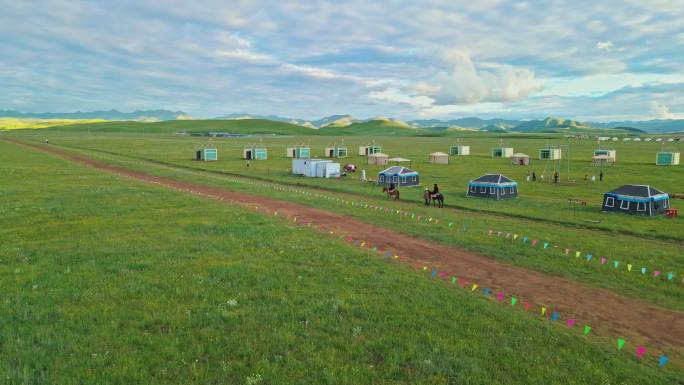草原帐篷藏族蒙古包高原村庄马羊群河流