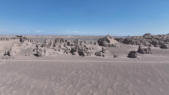 戈壁荒漠新疆大海道魔鬼城雅丹地貌