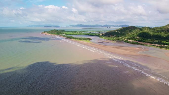 广东珠海横琴粤澳深合区南部天然沙滩航拍