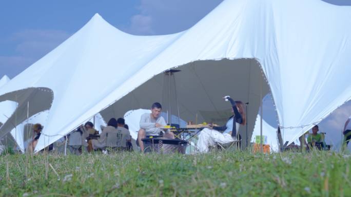 露营 户外聚会 家庭幸福生活 露营基地