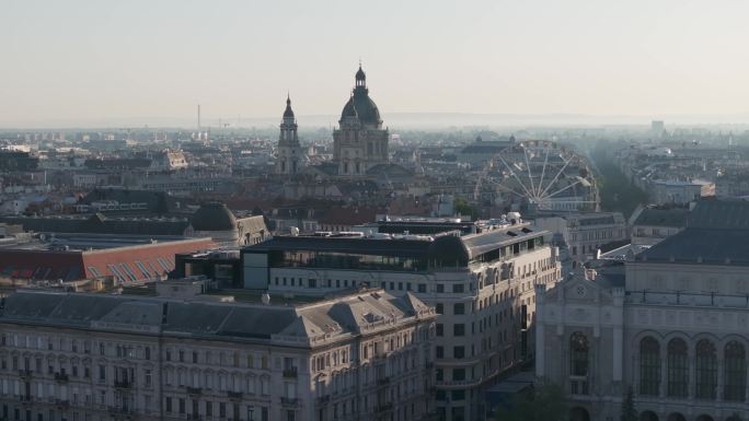 城市航拍匈牙利布达佩斯市中心日出天际线
