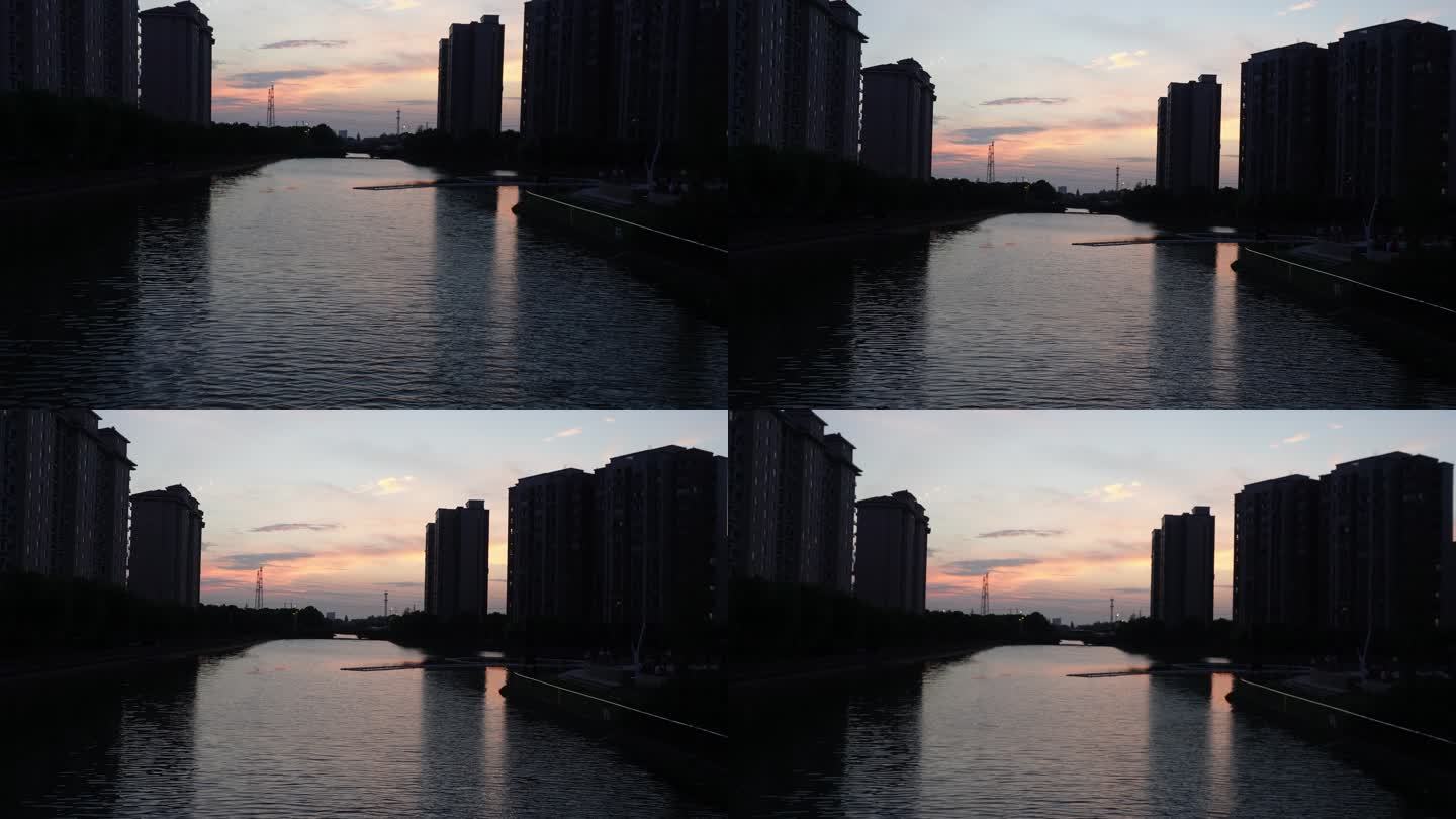 傍晚城市的建筑剪影，上海浦东惠南镇民乐城