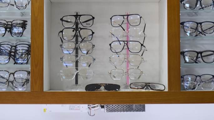 眼镜框架近视远视散光弱视柜台堆积展示商品