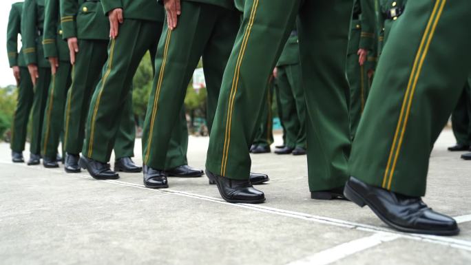 新兵入伍前参加队列训练