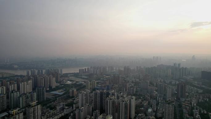 4K航拍雾都重庆夕阳下的雾都