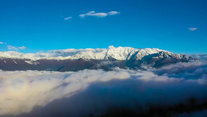 雪山日出 红岩顶 航拍