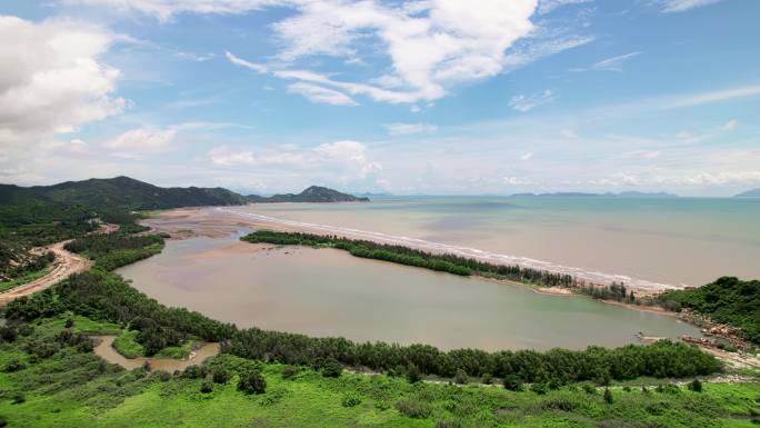 广东珠海横琴粤澳深合区南部天然沙滩航拍