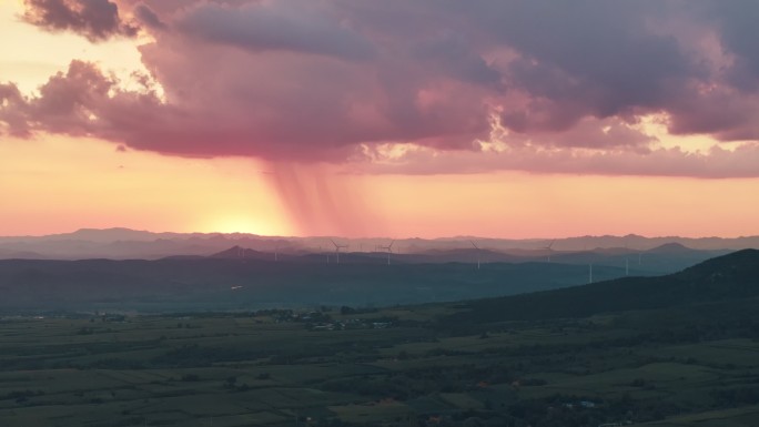 夏季东北落日火烧云雨幡航拍自然风景