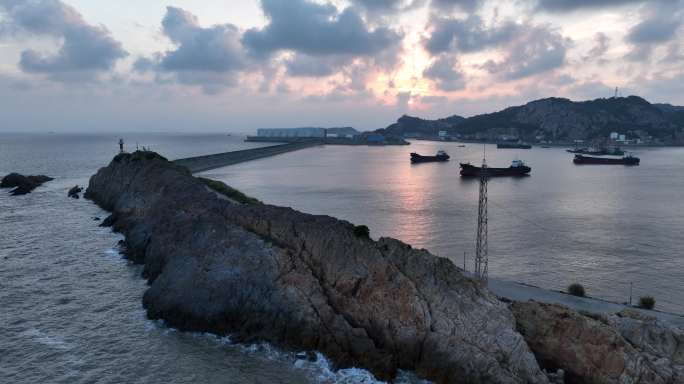 台州温岭石塘海岸线渔船日出日落