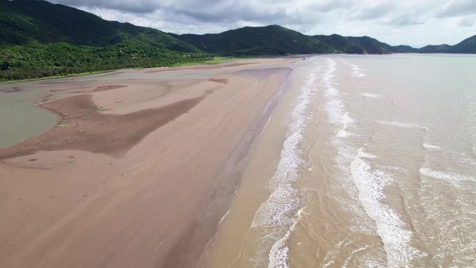 广东珠海横琴粤澳深合区南部天然沙滩航拍