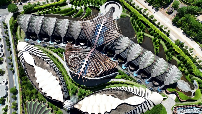 航拍深圳高迪艺术设计现代建筑玛丝菲尔大厦