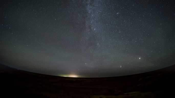 内蒙古锡林郭勒大红山银河星空延时风景