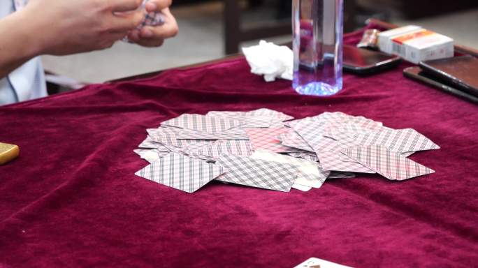 打扑克牌 打牌 打扑克 洗牌 插牌
