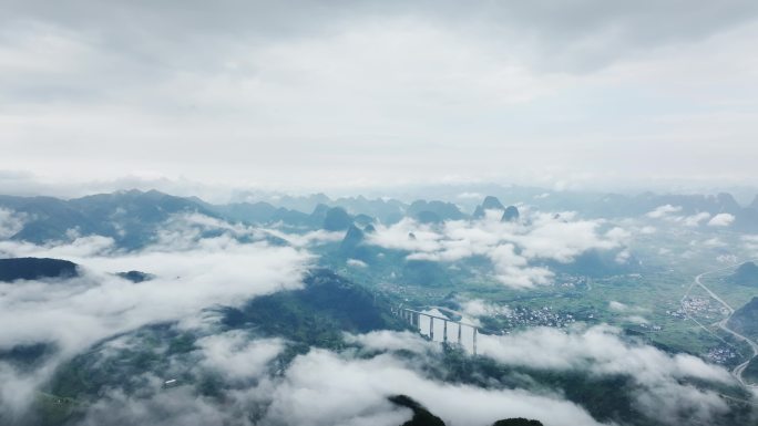 桂林山水鸟瞰图大气宏伟群山云海云雾日出