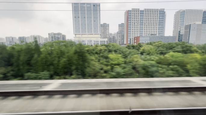 高铁窗外风景流动镜头车厢内高铁风景